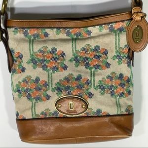 Fossil Vintage Crossbody Bag Leather Embroidered Floral Design Multiple Pockets